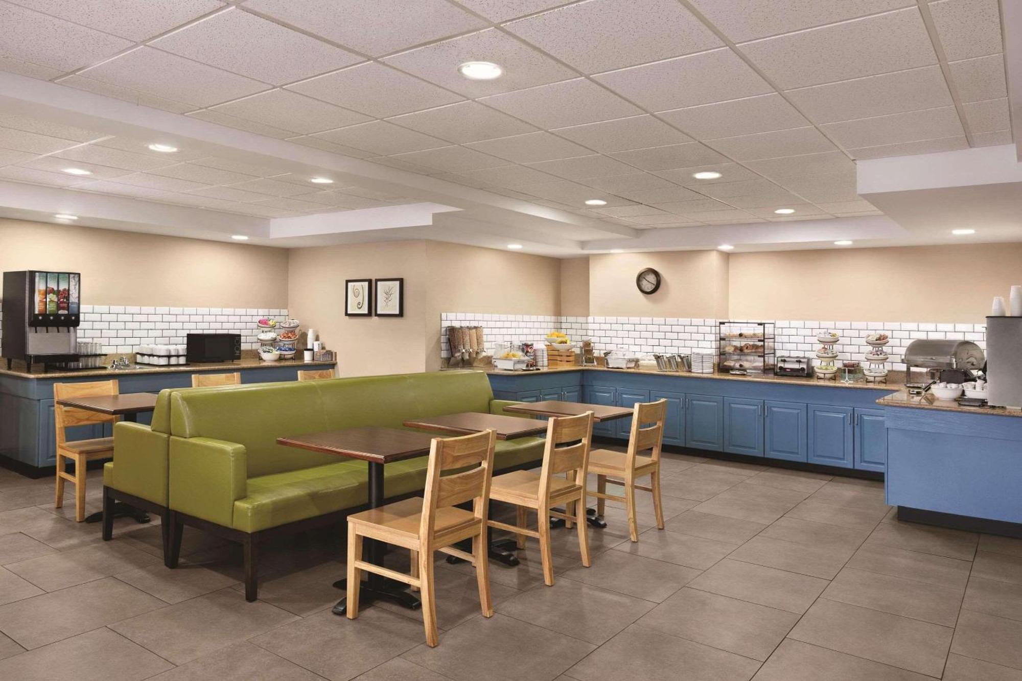 Country Inn & Suites By Radisson, Wytheville, Va ภายนอก รูปภาพ