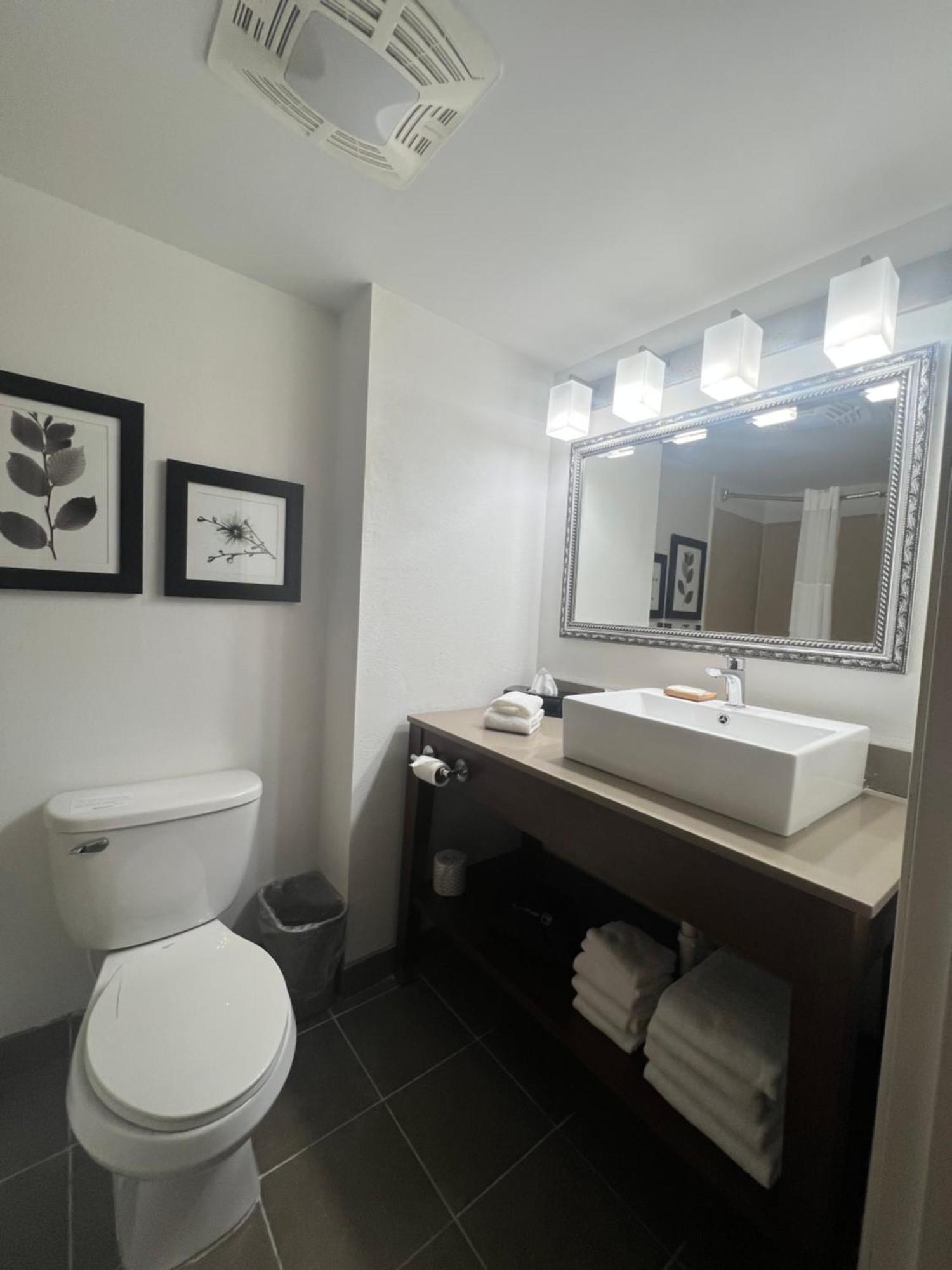 Country Inn & Suites By Radisson, Wytheville, Va ภายนอก รูปภาพ