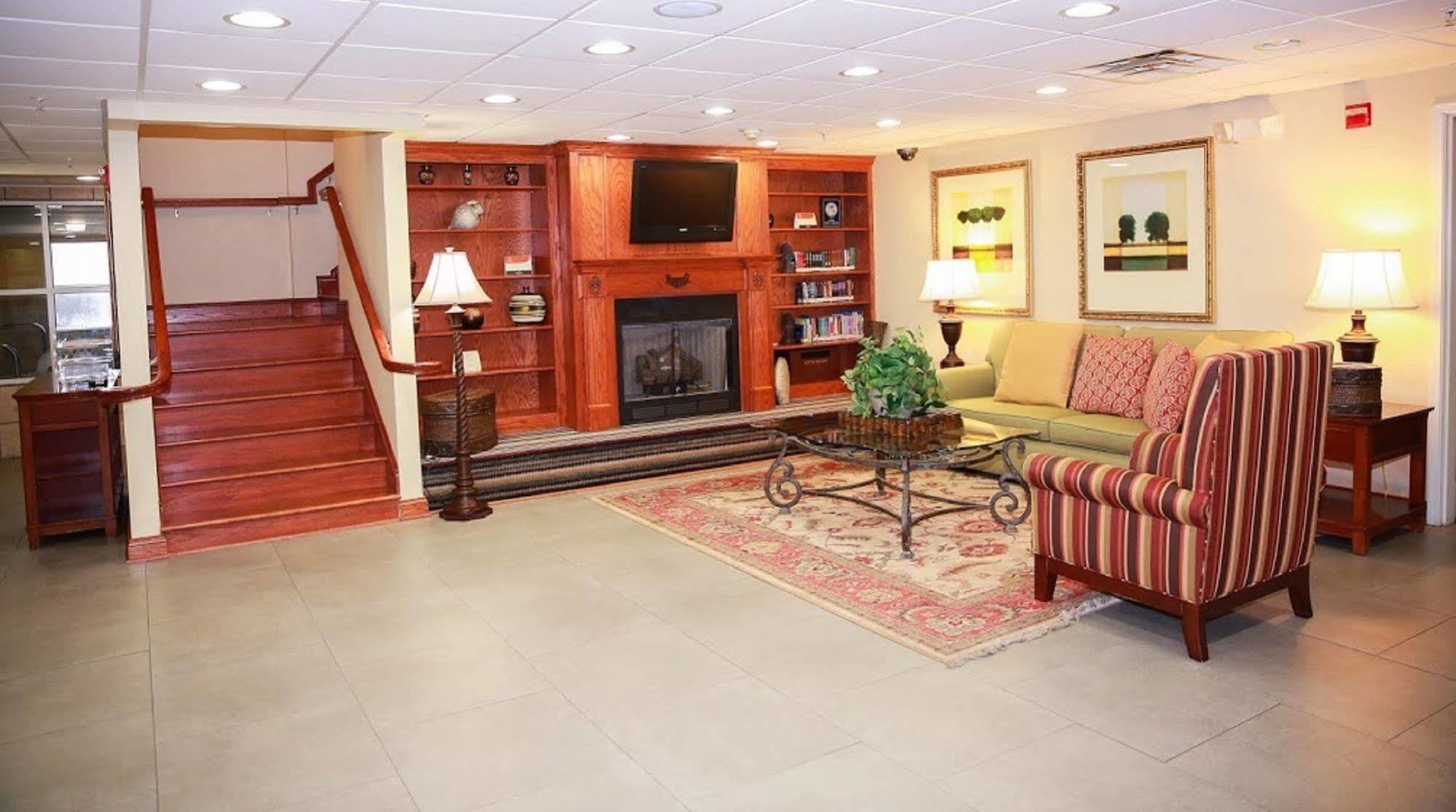 Country Inn & Suites By Radisson, Wytheville, Va ภายนอก รูปภาพ